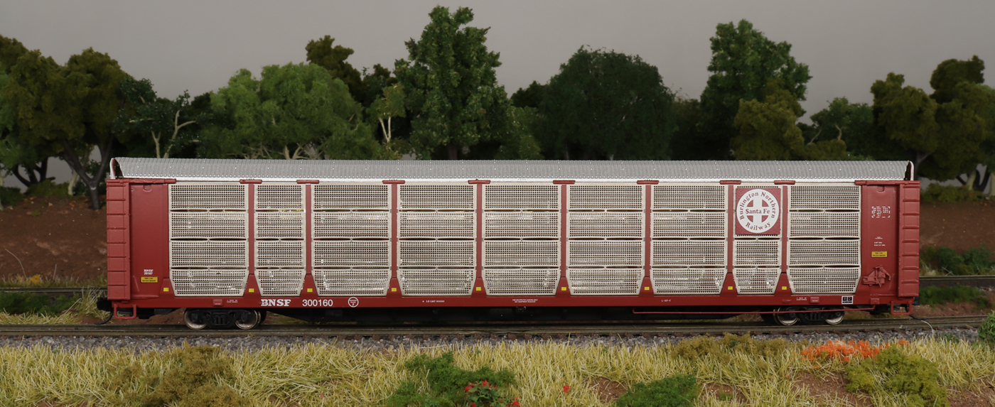 N InterMountain 67085  FRENCH'S  ACFX 4650 cuft 3-Bay ACF Covered Hopper 